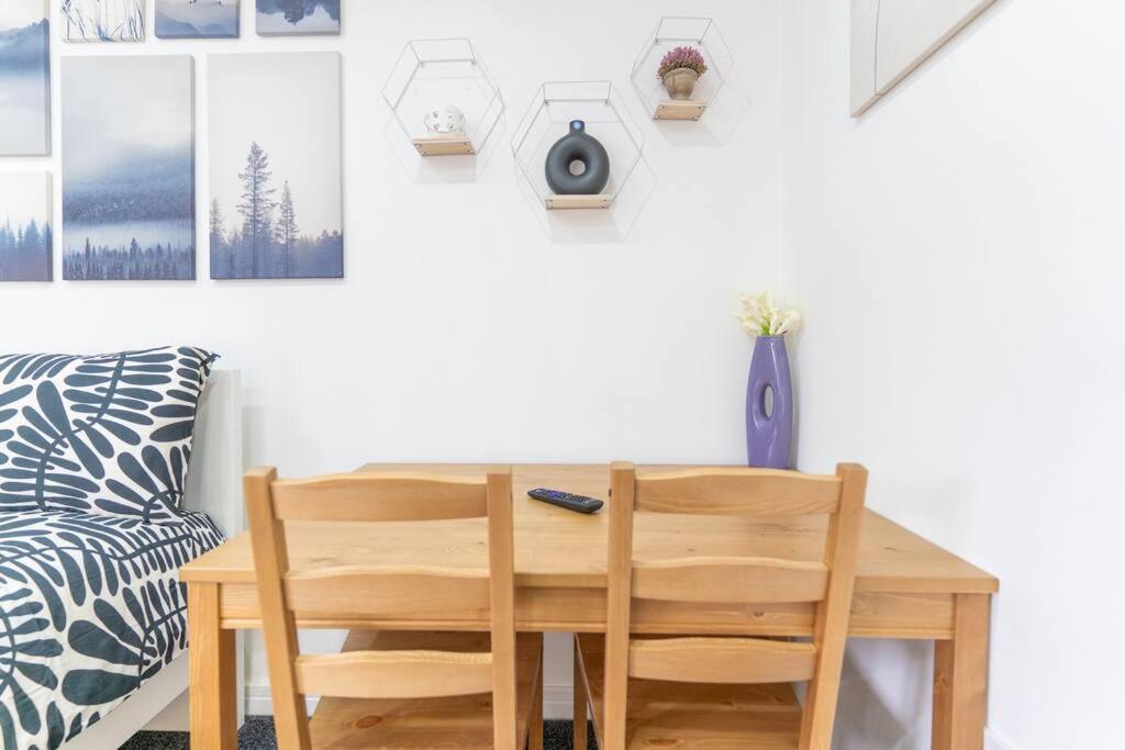Stylish Studio In Moseley Village Бирмингем Экстерьер фото