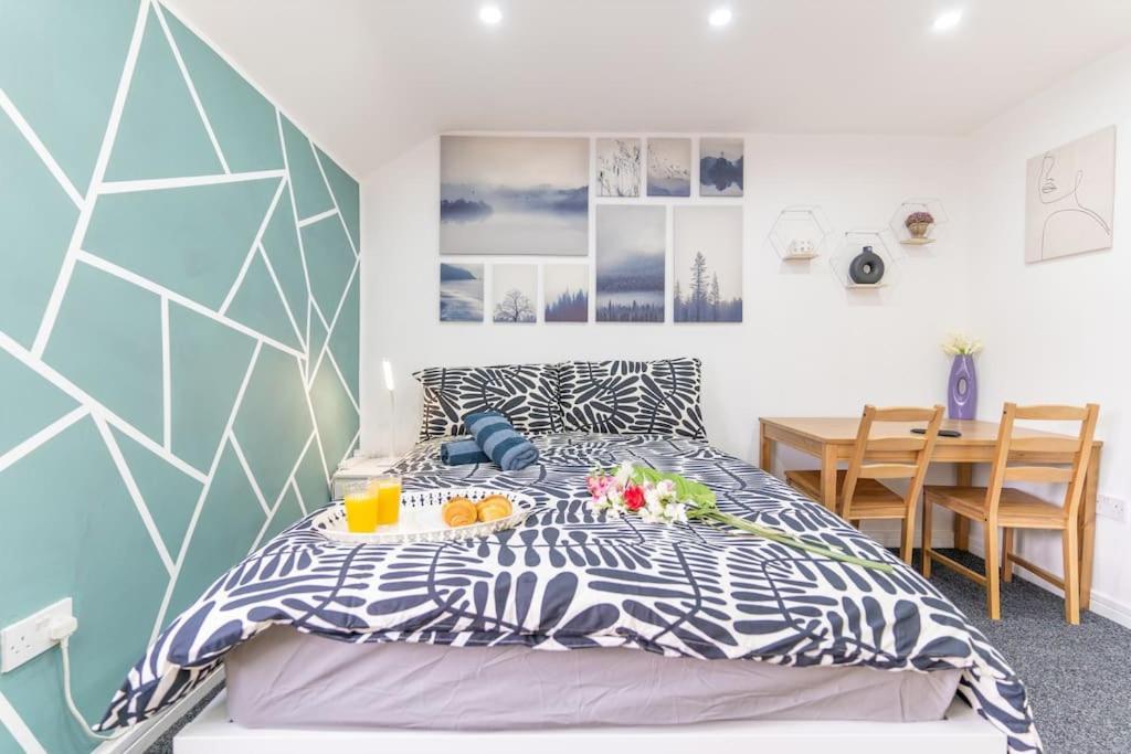 Stylish Studio In Moseley Village Бирмингем Экстерьер фото